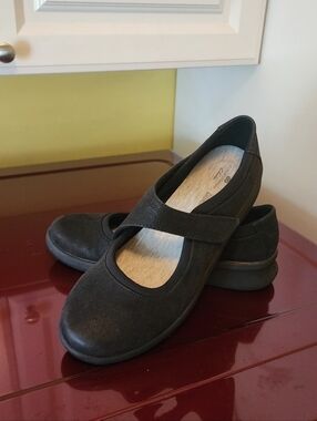 Cloudsteppers by Clarks Shoes Size  8.5 M / Blk